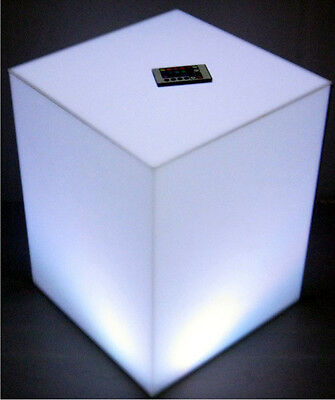 Expositor Sentado Iluminado Plex Dimensioni cm H 45 35x35x 